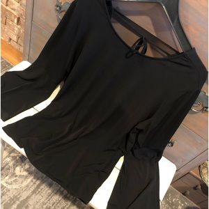 Ellen Tracy .. black bell sleeve top NWT